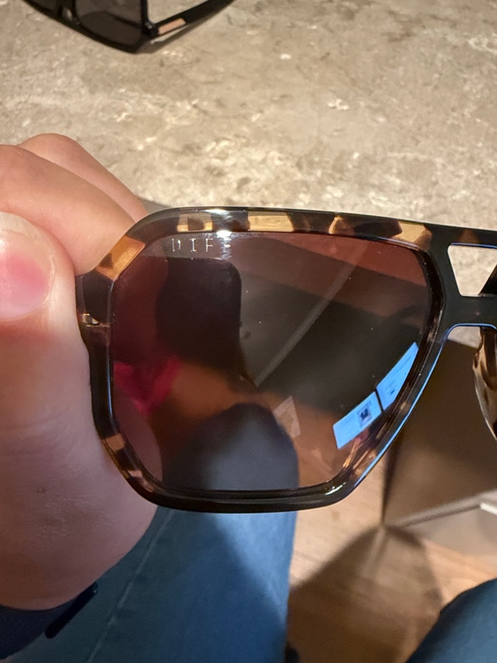 DIFF Cameron Sunglasses - Picture 2 of 4